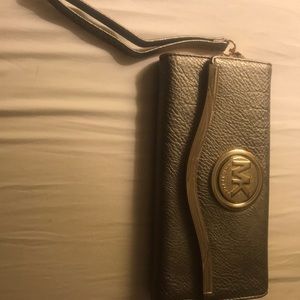 Michael Kors wristlet